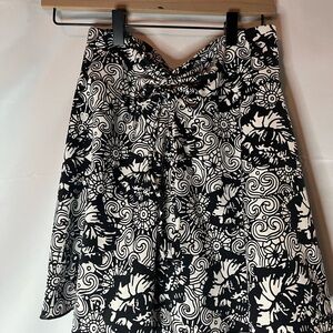 Soybu Black & White Floral Tie-Front Halter Top